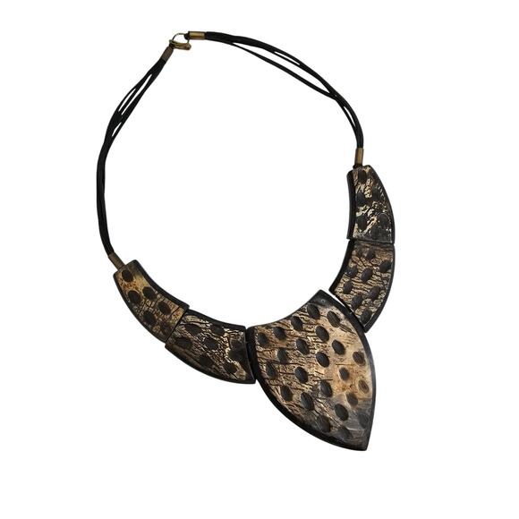 Vintage Mid Century Bib Style Statement Piece Necklace Carved Black Gold Tribal - Picture 4 of 5